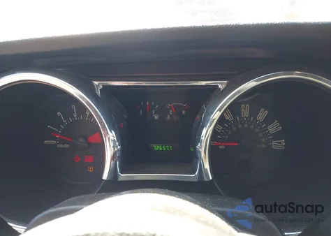 2009 Ford Mustang V6/V6 Premium z USA, uszkodzony, nr VIN 1ZVHT80NX95127548